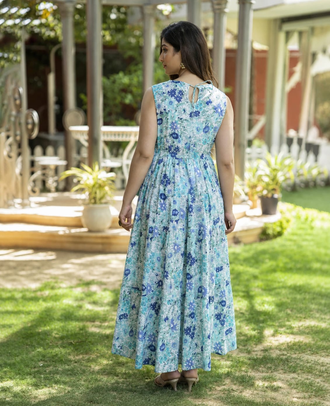 Traditional Sleeveless Kurti Gown with Modern Style